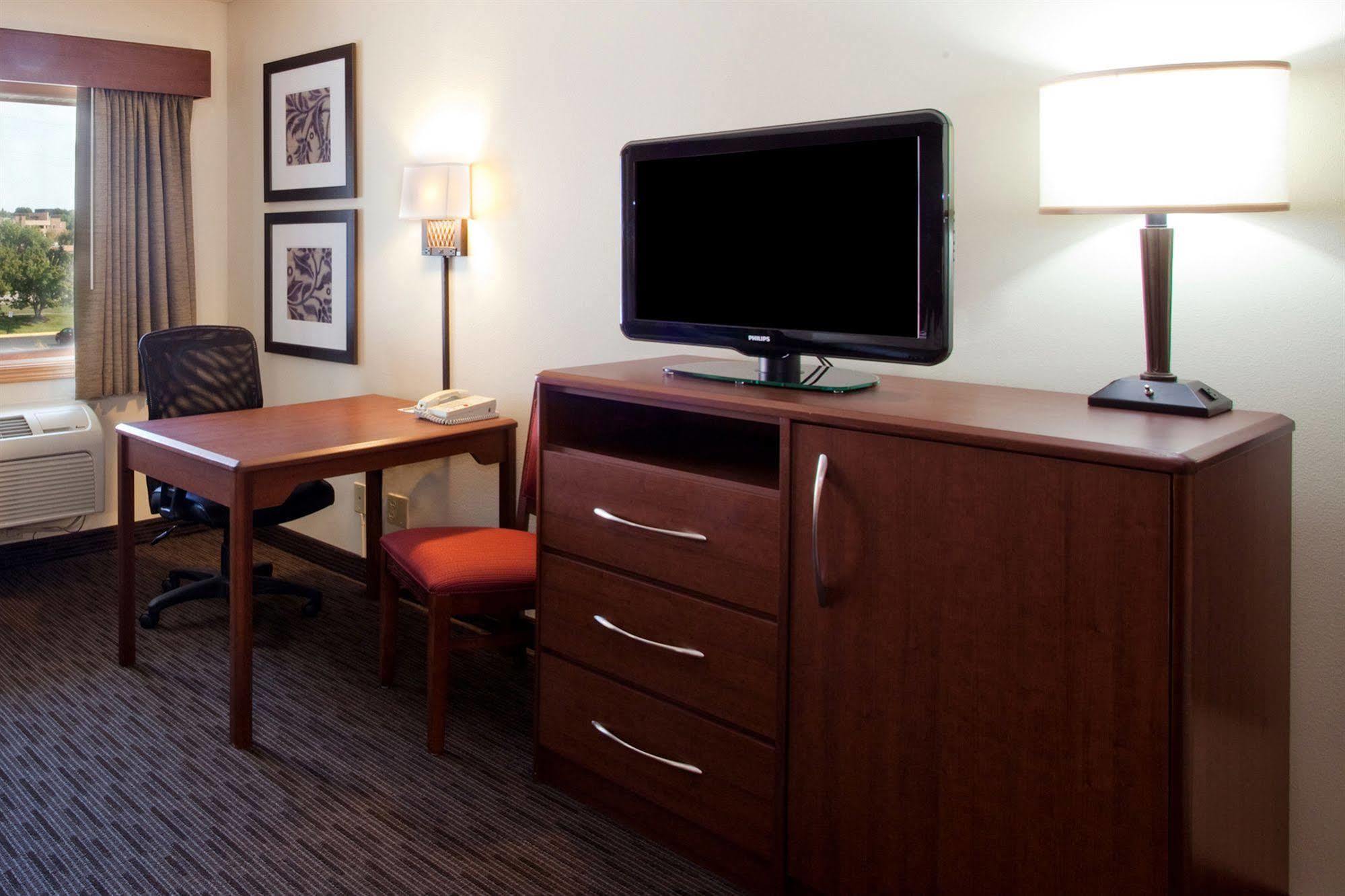 Americinn By Wyndham Blue Earth Εξωτερικό φωτογραφία